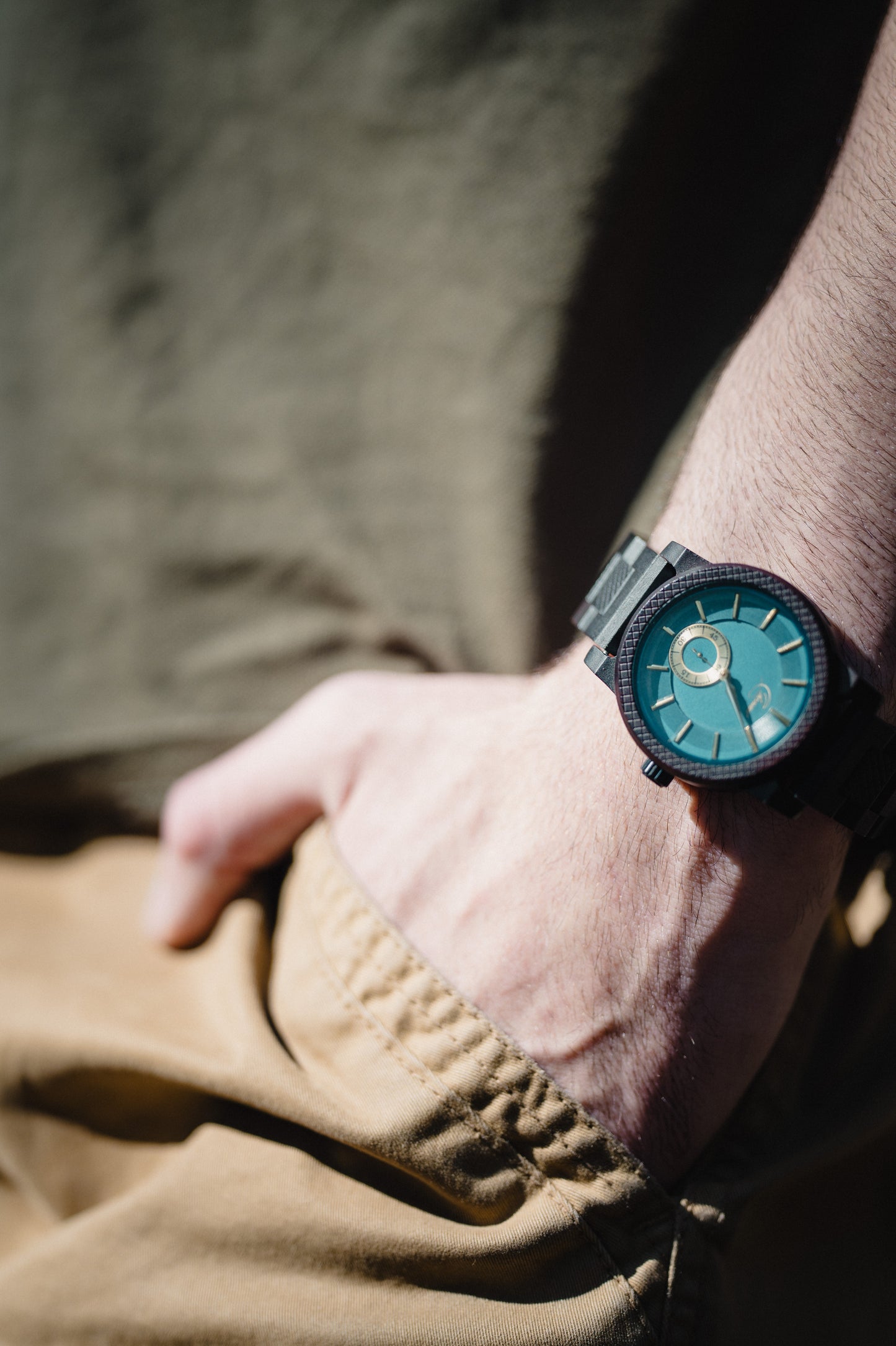 Saphir d'Ébène (ebony sapphire)