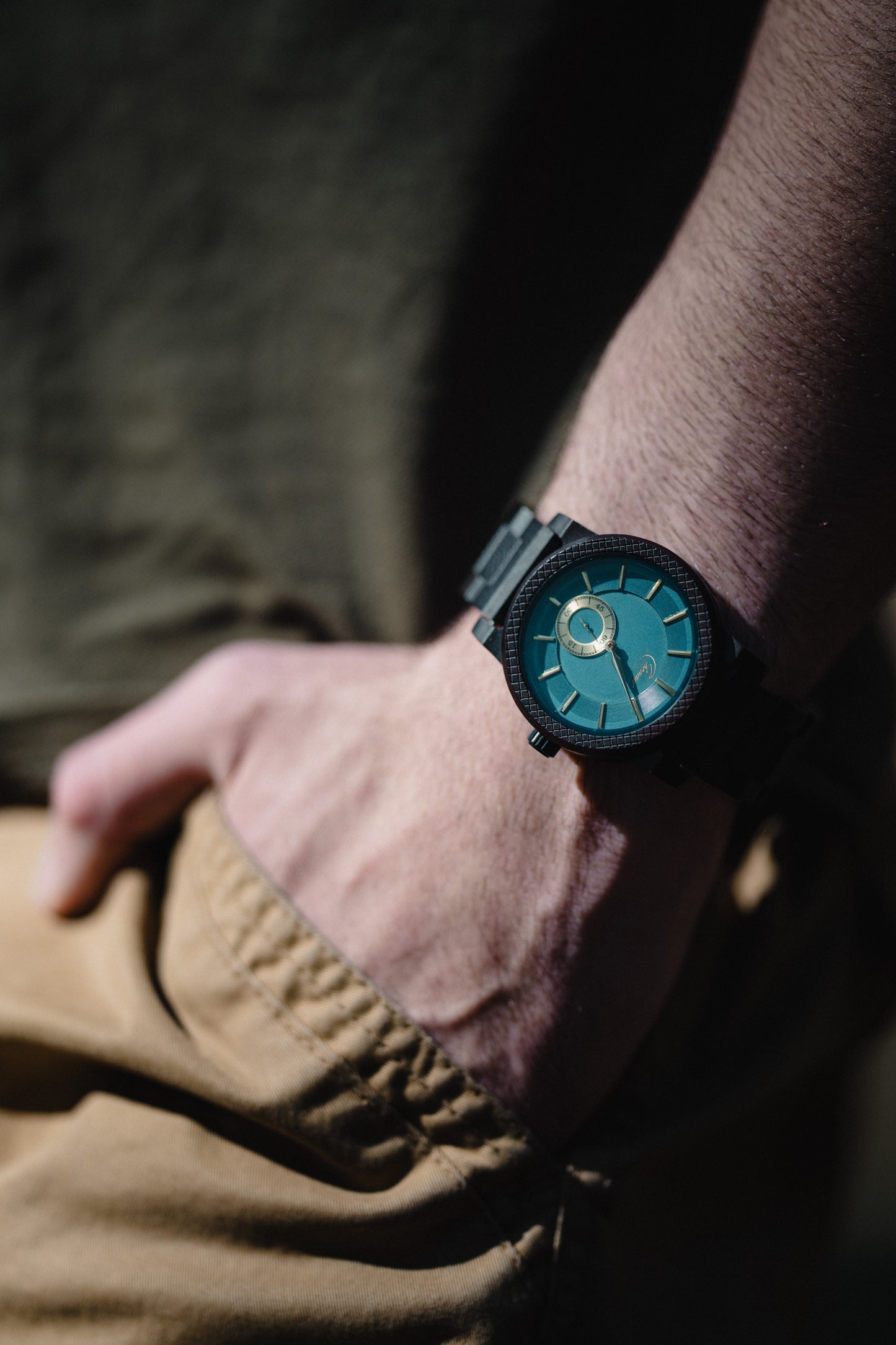 Saphir d'Ébène (ebony sapphire)