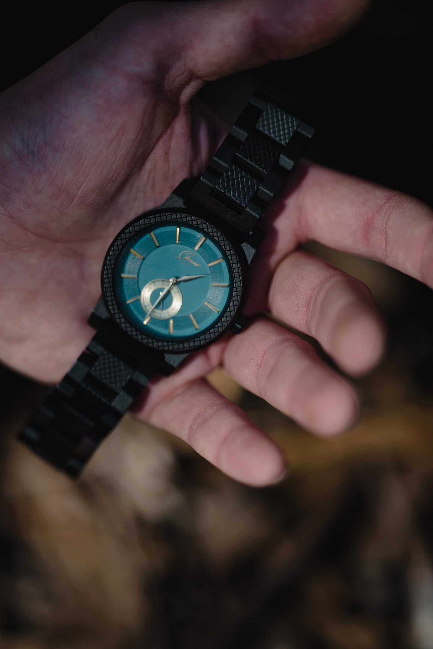 Saphir d'Ébène (ebony sapphire)